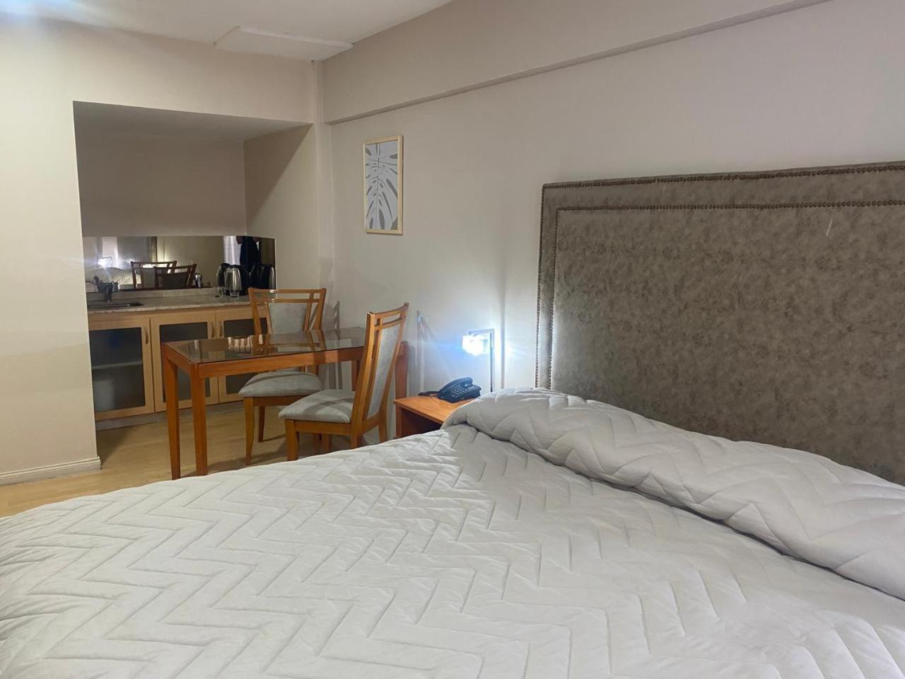 Hotel Howard Johnson Rosario Eksteriør billede